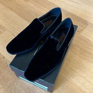 Men’s back velvet dress shoes size 10